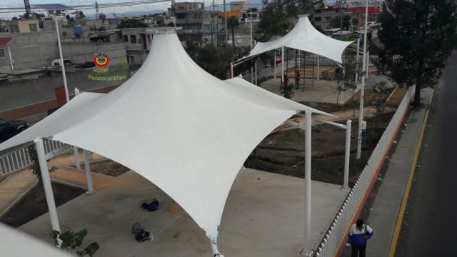Tenso estructura  Conoide instalada en  Bordo de Xochiaca
